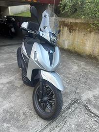 Beverly 400 S