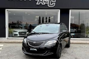 Lancia Ypsilon 1.0 firefly hybrid Gold s&s 70cv AD