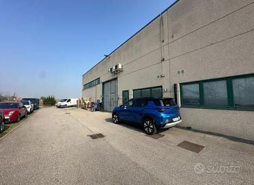 Capannone a Sommacampagna (VR)