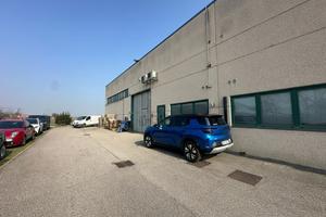 Capannone a Sommacampagna (VR)