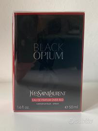 Profumo Yves Saint Laurent: Black Opium Over Red
