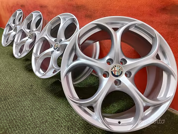 Cerchi Alfa Romeo Giulia Originali 8Jx19 - 9Jx19