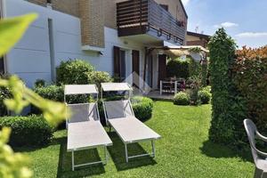 PORZIONE DI BIFAMILIARE A POGGIO RENATICO