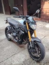 YAMAHA MT 09