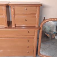 Comò/Cassettiera + 2 comodini + specchio