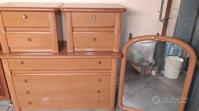 Comò/Cassettiera + 2 comodini + specchio