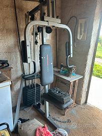 Attrezzo multifunzioni