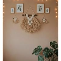 Decorazione parete soggiorno camera da letto scale