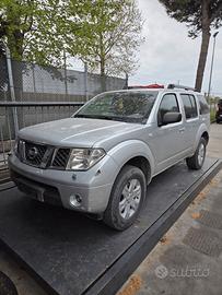 NISSAN PATHFINDER (R51M) DEL 2005 PER RICAMBI