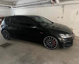 VOLKSWAGEN Golf GTI - 2018