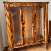 Mobile vetrina in stile chippendale