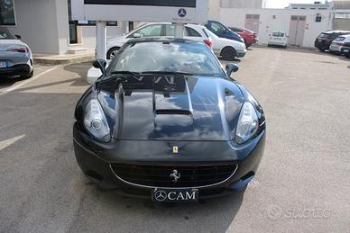 FERRARI California DCT