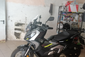 Moto honda xadv 750 anno 2024