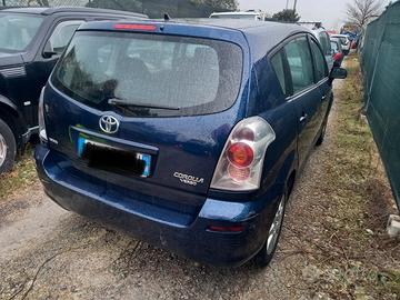 Ricambi Toyota Corolla Verso anno 2004