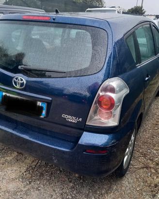 Ricambi Toyota Corolla Verso anno 2004
