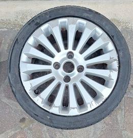 Ruota pneumatico e cerchio Ford Fiesta 195 45 r16