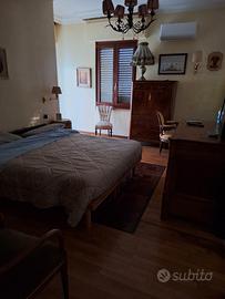 Stanza indipendente in villa