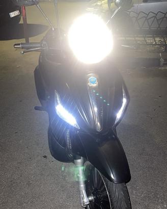 Piaggio beverly police