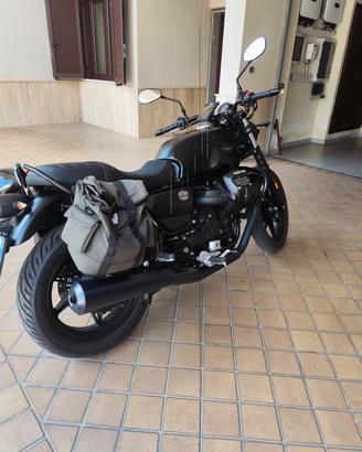 moto Guzzi v7 850