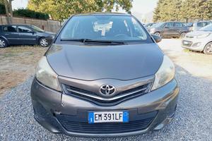 TOYOTA Yaris 1.0 5 porte