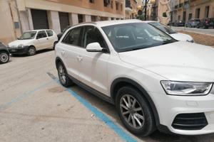 Audi Q3 Autocarro