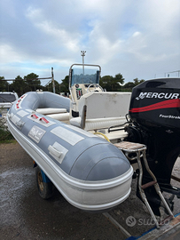 Gommone motore e carrello