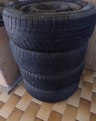 Treno gomme + cerchi in lamiera 175/65R14 82T