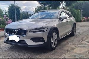 Volvo V60 awd Cross Country 2.0D 190cv