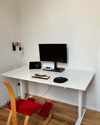 IKEA TROTTEN scrivania regolabile 160x80