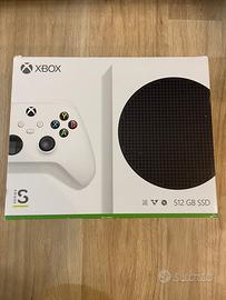Xbox Series S (praticamente nuova) + giochi