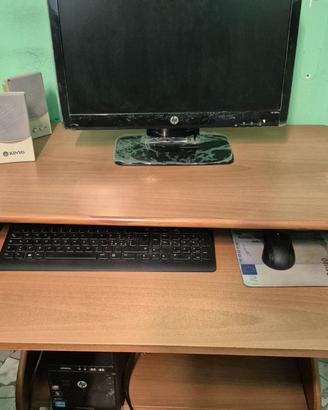 Scrivania Porta PC con Ruote e Ripiano tastiera