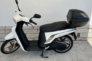 Scooter elettrico Askoll NGS3 - 2023 ruote alte