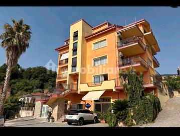  appartamento intero piano con vista mare