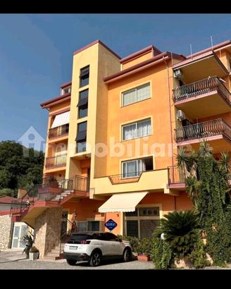  appartamento intero piano con vista mare