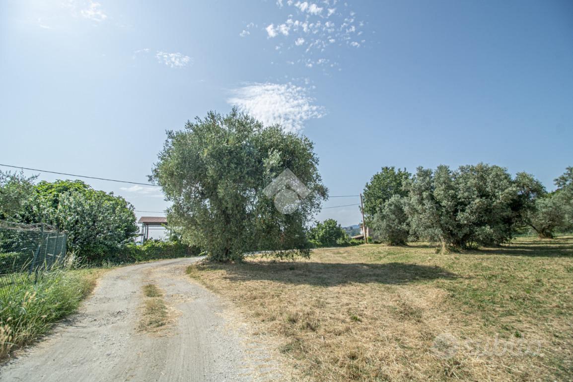 TER. RESIDENZIALE A CASPERIA - Vista 4