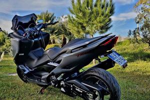 Tmax 560