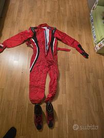 Tuta kart con scarpe e guanti