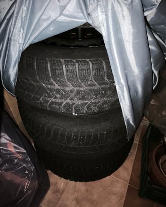 Gomme+cerchi 185/65/15 Pirelli
