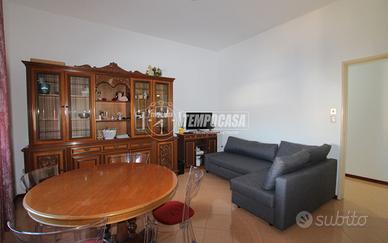 TERZO PIANO CON BALCONE E CANTINA