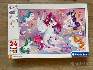 Vari giochi in scatola per bambini