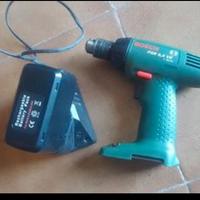 AVVITATORI BOSCH E BLACK AND DECKER CON BATTERIE S