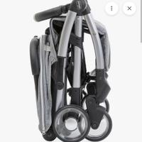 Passeggino ultraleggero chicco
