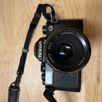 Macchina fotografica Nikon a pellicola