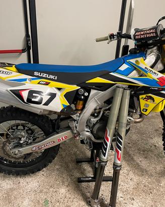 Motocross Suzuki Rmz 450 Cross puro.