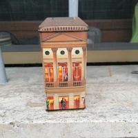 Scatolata di metallo decorata