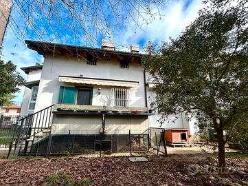 Villetta Casa Semi-indipendente con giardino