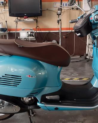 vespa 300 gts