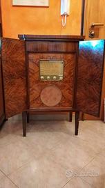 Mobile radio vintage anni '40