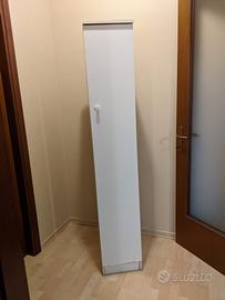 Mobile con scaffali bianco