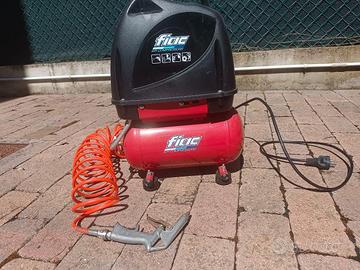 COMPRESSORE D'ARIA 6 LT CON DA TRASPORTO COASSIALE